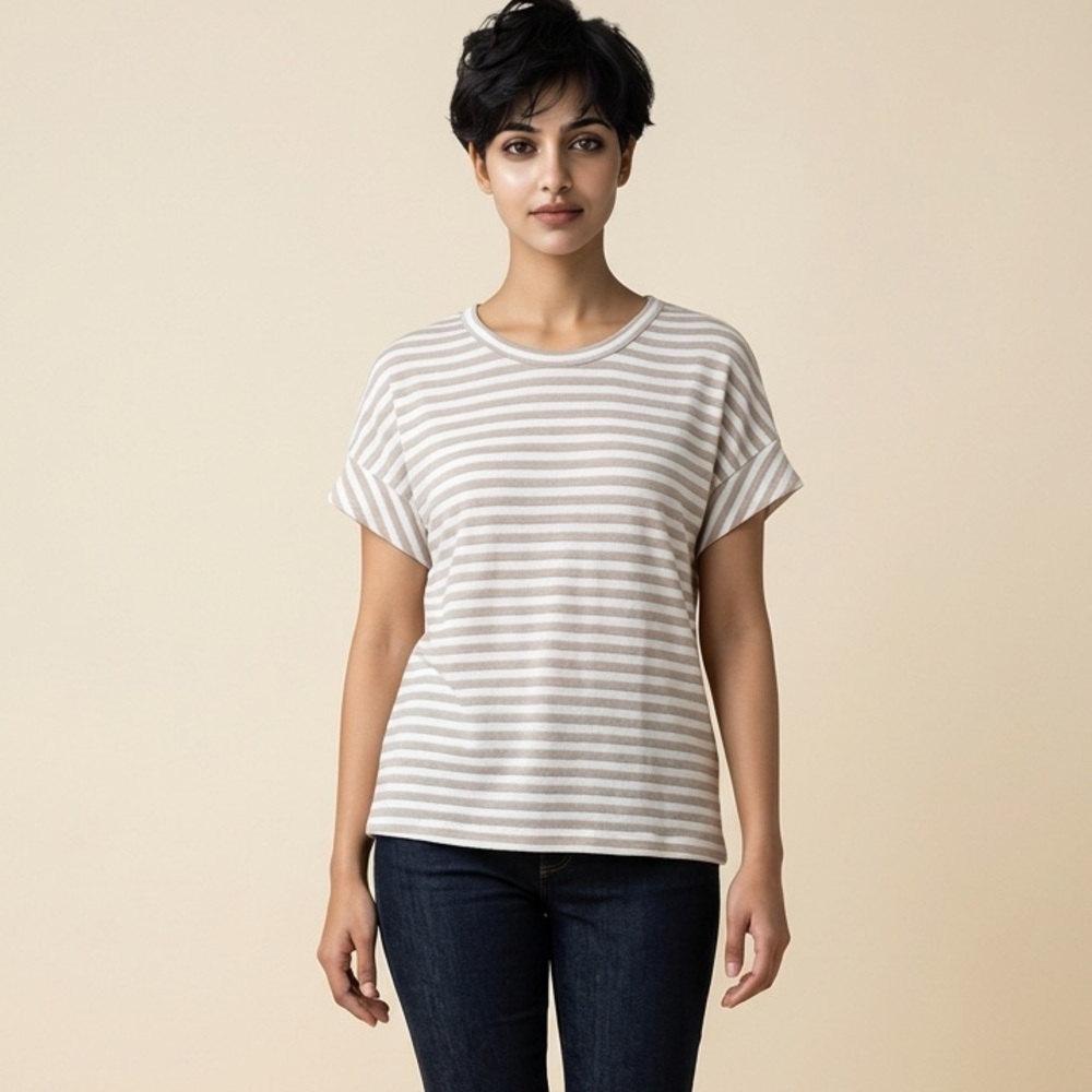 NWT Doe & Rae Women’s Tan White Striped Short Sleeve Blouse Shirt - Size M